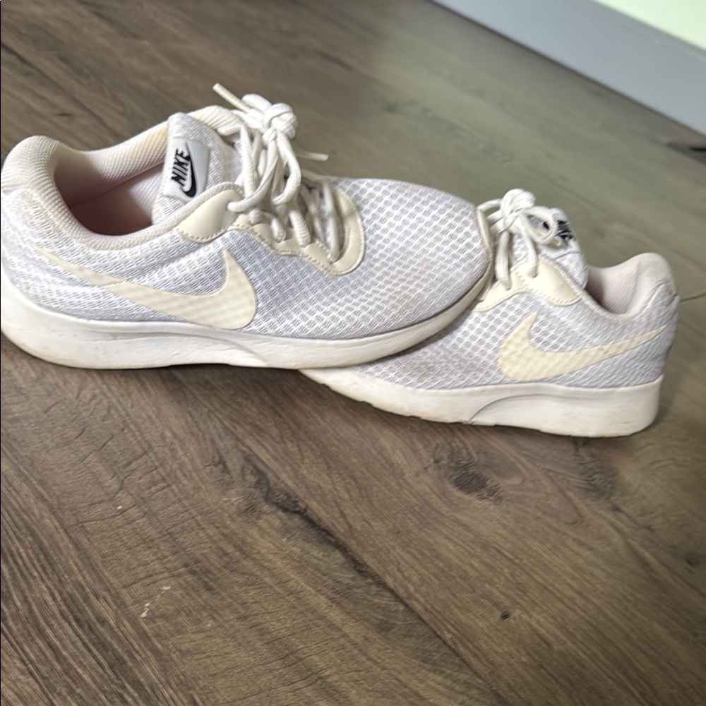 Nike Cream Mesh Sneakers